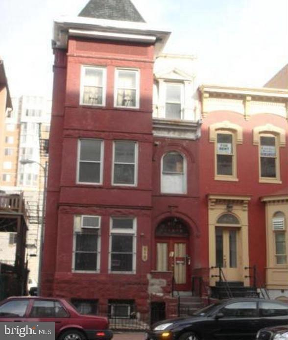 Building Photo - 819 6th St NW