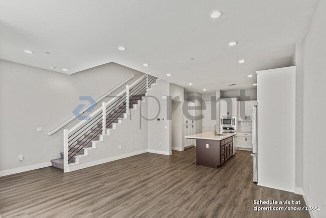 Building Photo - 842 Anson Ln