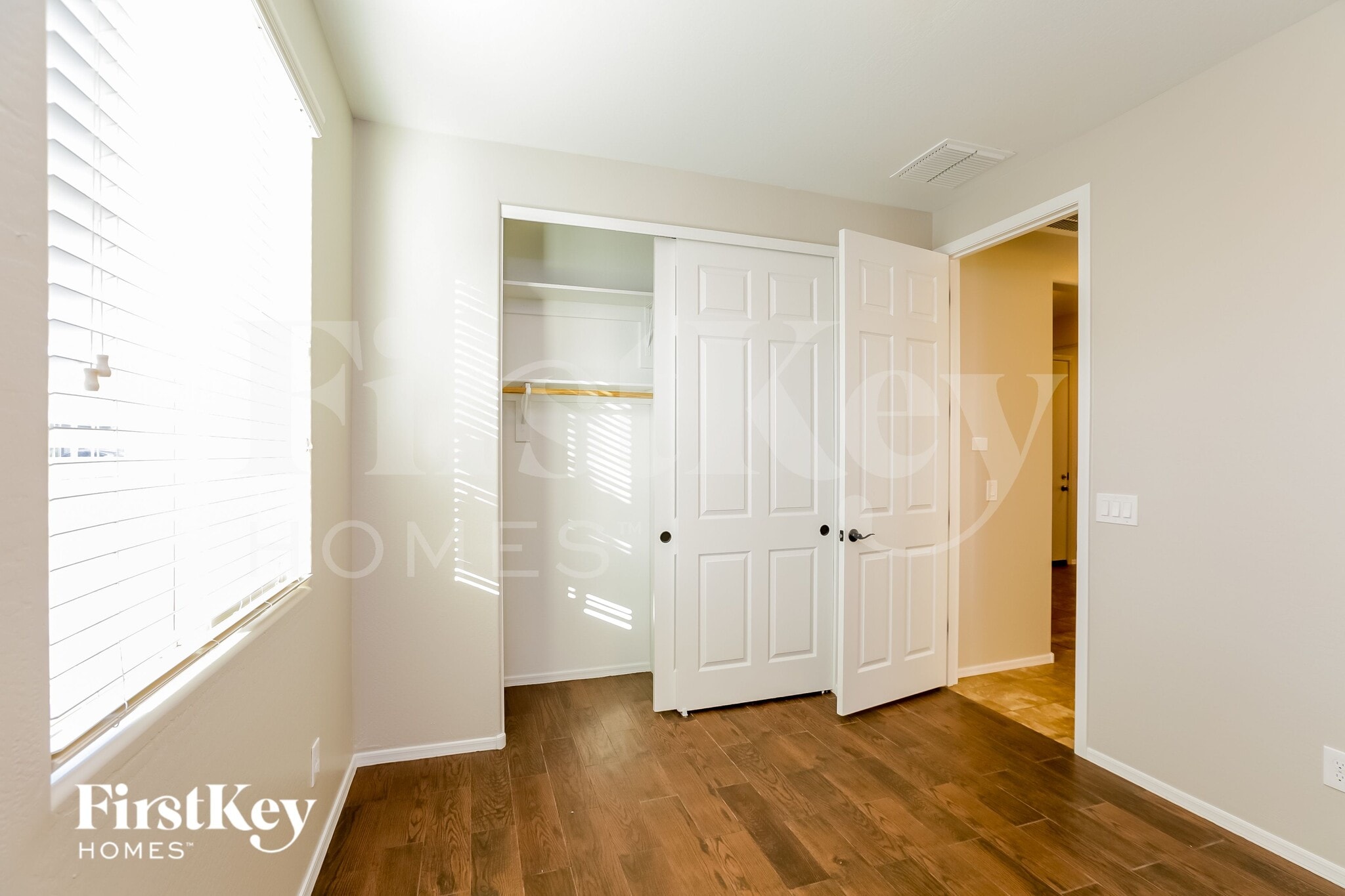 Building Photo - 7756 W Glass Ln