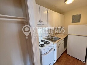 Building Photo - 1 bedroom in Boston MA 02135