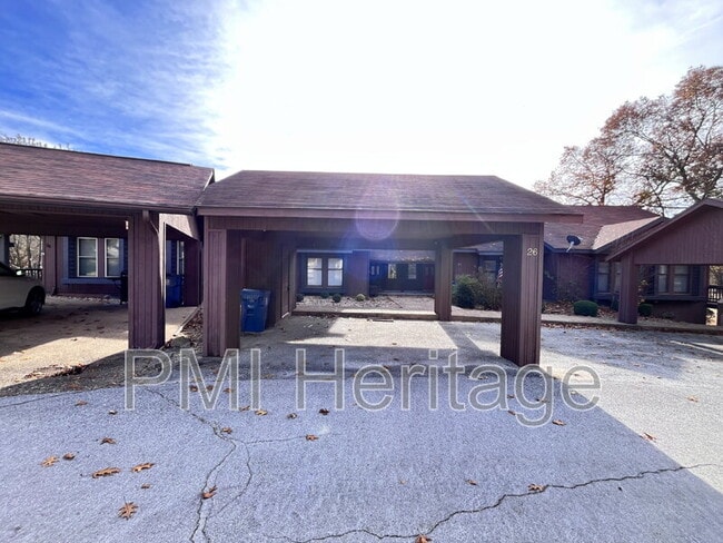 Building Photo - 26 Melinda Ln