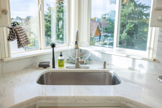 Building Photo - 10098 Wasatch Blvd