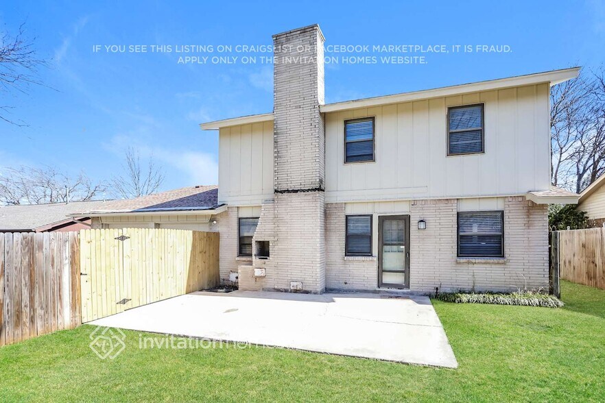 Building Photo - 4857 Shands Dr