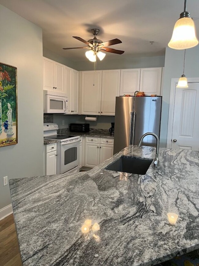 Building Photo - Topsail Landing 2 Bedroom Condo- Fully Fur...