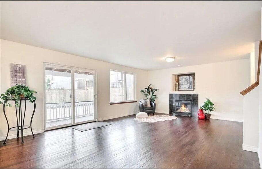 Building Photo - 1326 E 41st St