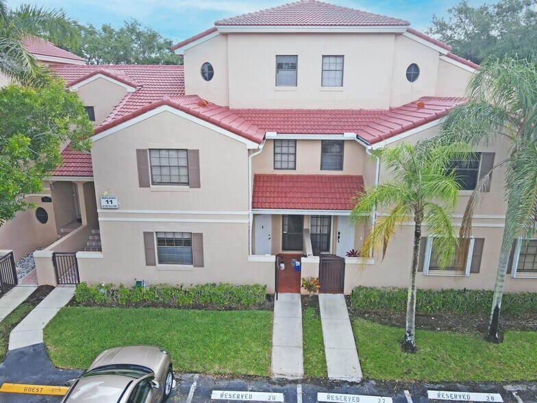 Building Photo - 401 SW 158th Ter