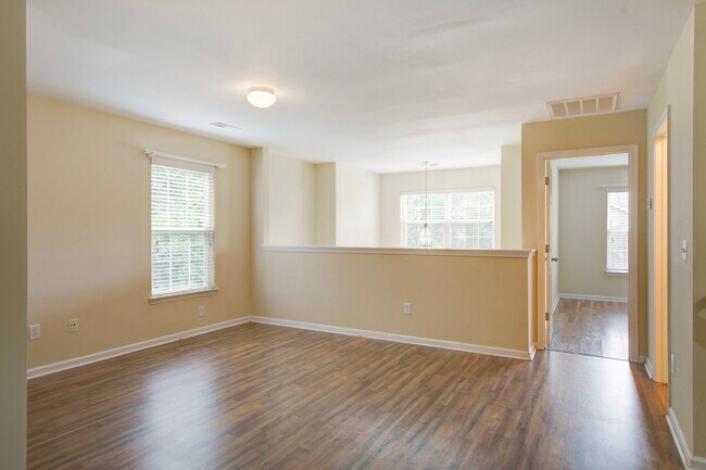 Building Photo - 2457 Scholar Ln