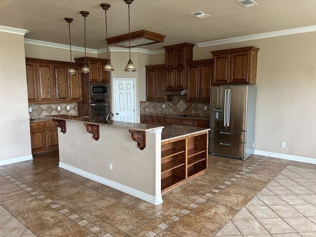 Building Photo - 6008 Bedrock Dr