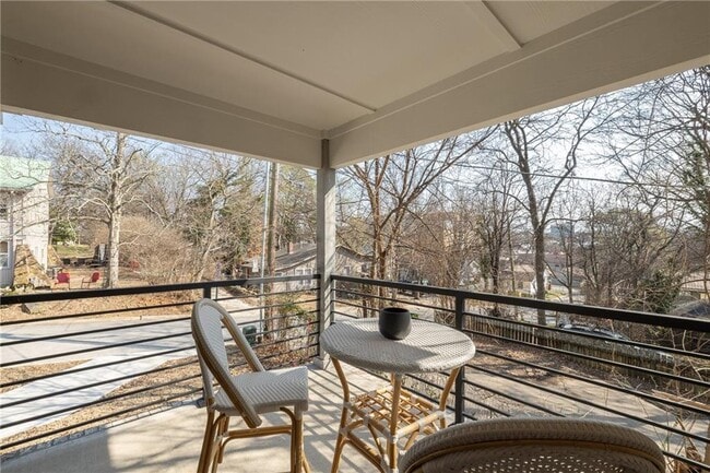 Building Photo - 205 W Lafayette St