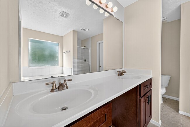 Building Photo - 4031 Clayton Bend Ct