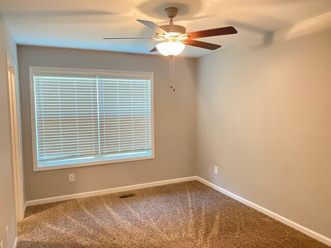 Building Photo - Brand New 2 Story Duplex!!  Close to Downt...