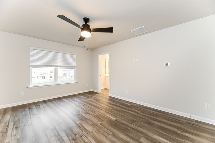 Building Photo - 171 Pine Crest View Dr