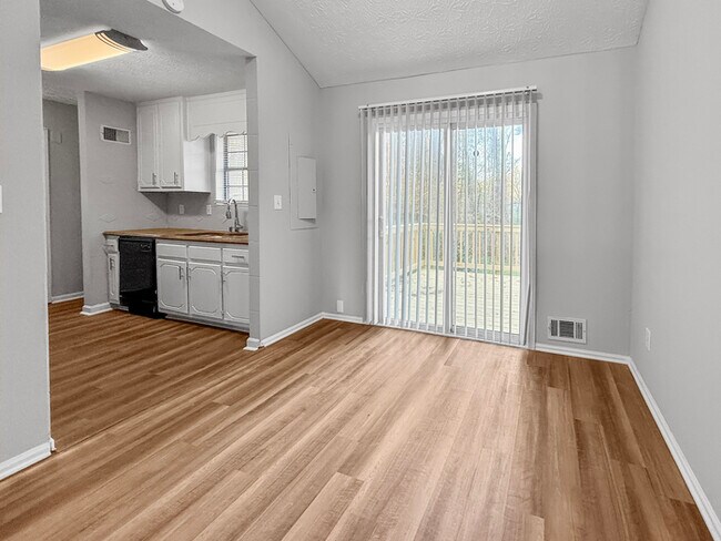 Building Photo - 234 Hillcrest Dr