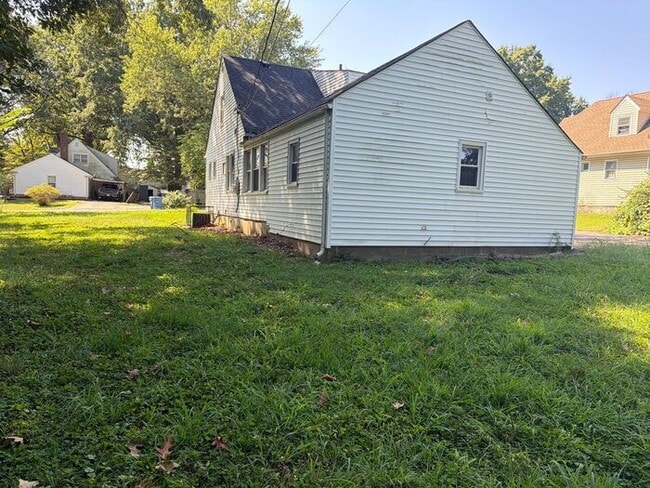Building Photo - Spacious 4-Bedroom Home with Garage & Breezeway