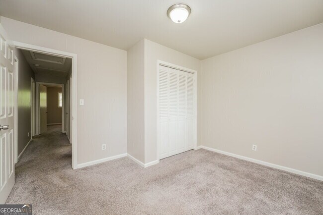 Building Photo - 3433 Comet Cir