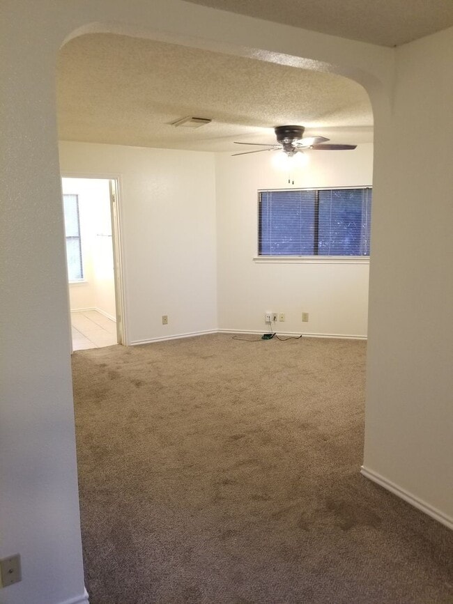 Building Photo - 9402 Moonlit Glade Rd