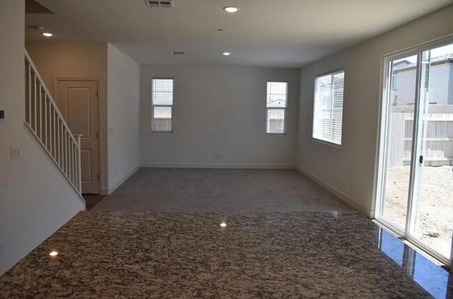Building Photo - 8168 Oxbow Lndg Lp