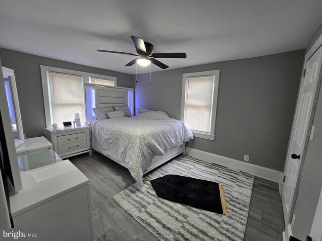 Building Photo - 530 Walnut Ave