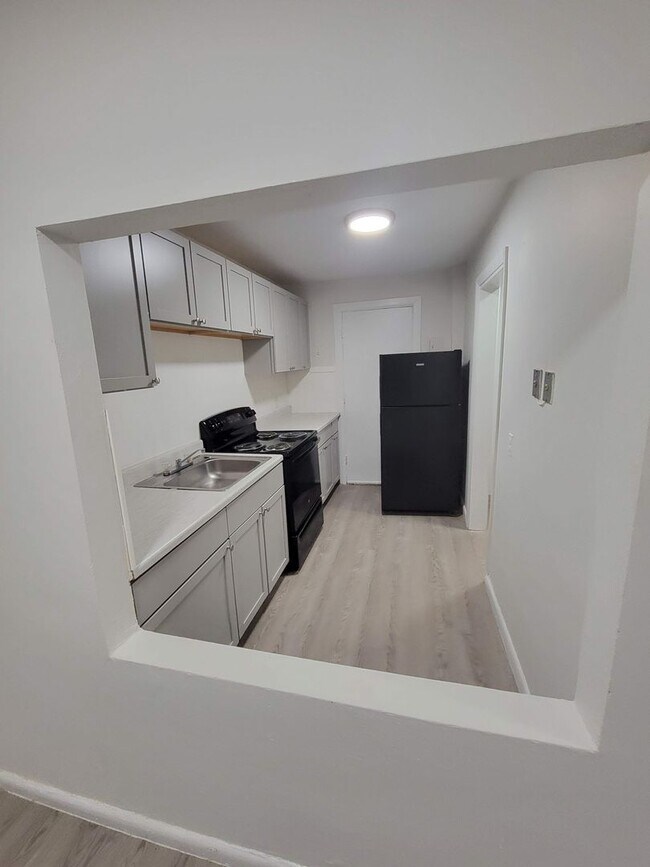 Interior Photo - 1 Rosa St