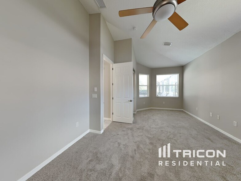 Building Photo - 6492 Rookery Cir