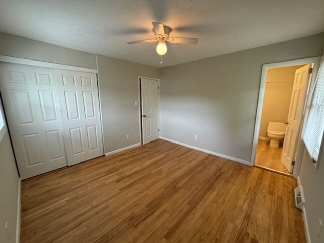 Building Photo - South AVL - 3/2 with Sunroom and Flex Space!