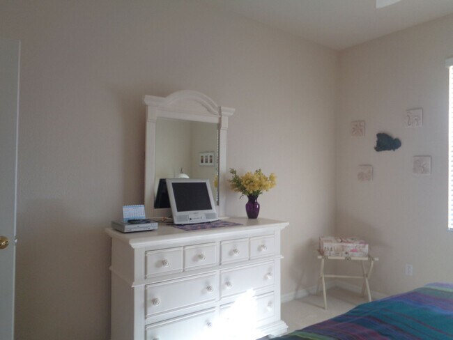 Building Photo - NEW PRICE! Venice Island 3BR/2BA 3rd Floor End Unit Condo