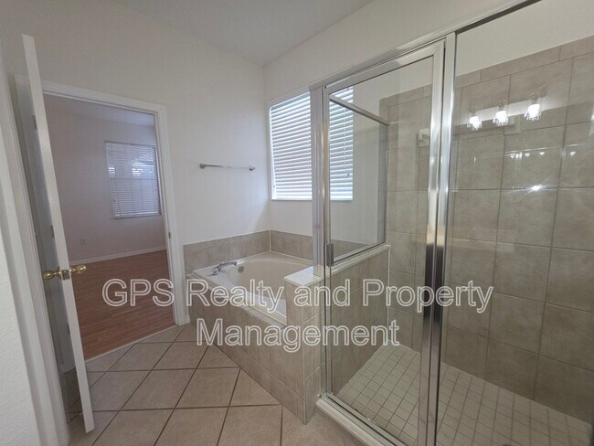 Building Photo - 117 Venetian Bay Cir