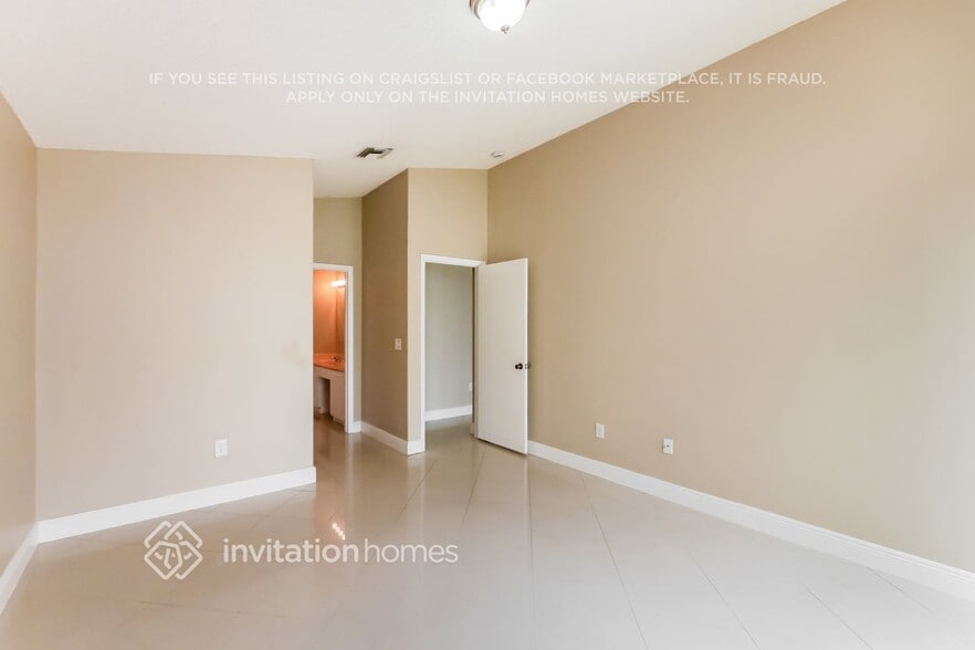 Building Photo - 1544 NW 158th Ave