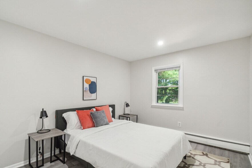 Building Photo - 808 Wharton Dr