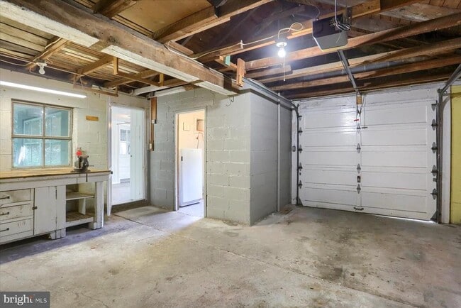 Building Photo - 2052 Foxianna Rd
