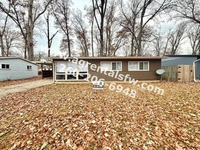 Building Photo - 3 Bedroom