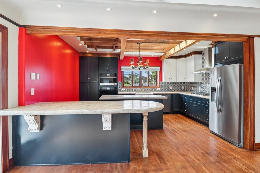 Building Photo - 3114 Bancroft St