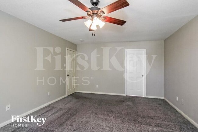 Building Photo - 14827 Willow Hearth Dr