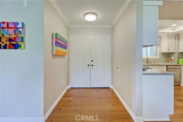 Building Photo - 2394 Via Mariposa W