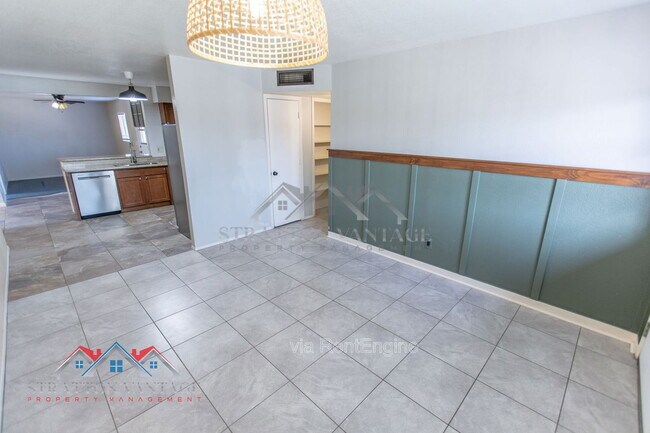 Building Photo - 1314 S 78th St