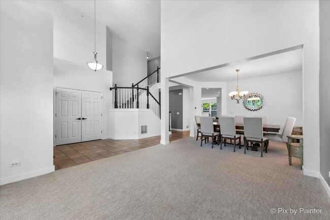 Building Photo - 5919 Chatham Dr