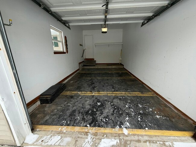 Building Photo - 801 S 15th St