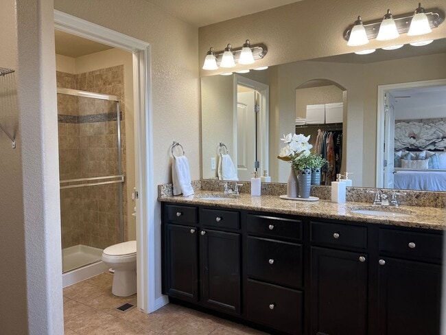 Building Photo - Beautiful 4 Bedroom Home in Meridian Ranch