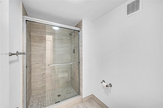 Building Photo - 8401 SW 107th Ave