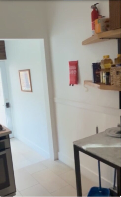 Building Photo - 414 Bryant St