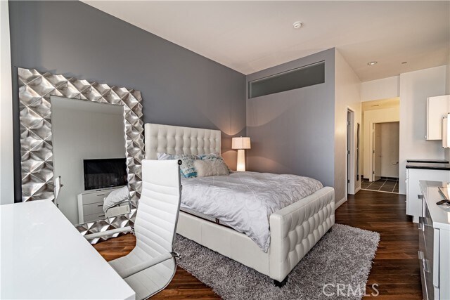 Building Photo - 1100 Wilshire Blvd