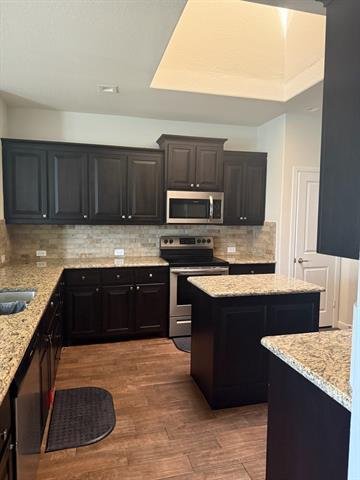 Building Photo - 573 Dunster Ln