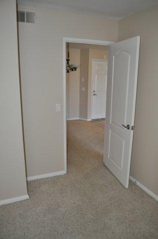 Building Photo - 7190 Shoreline Dr