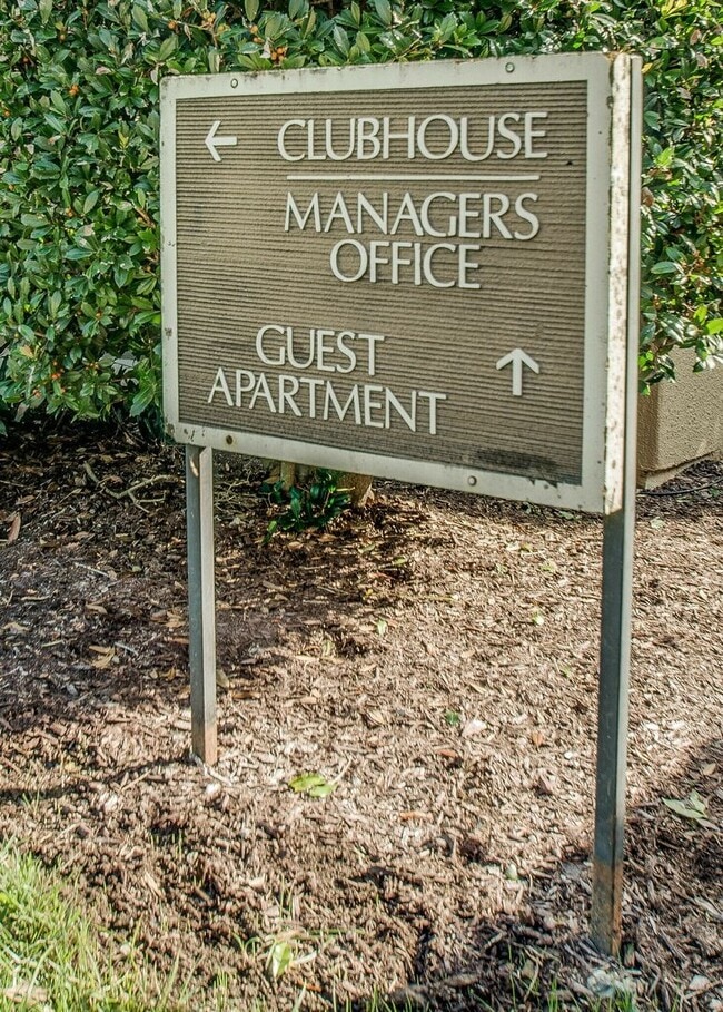 Building Photo - Awesome 2BE/2BA condominium at Lions Head!