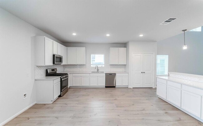 Building Photo - 101 Copper Lily Dr