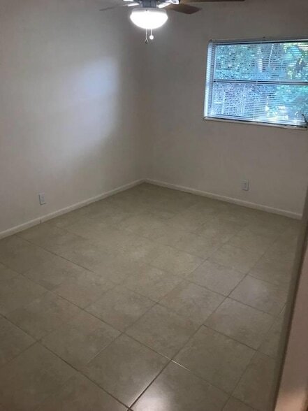 Building Photo - 2016 Joy-Rene Ln