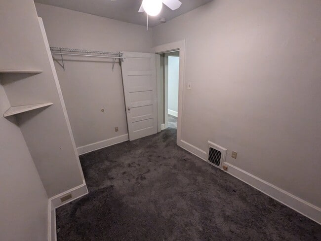 Building Photo - 6421 Glade Ave