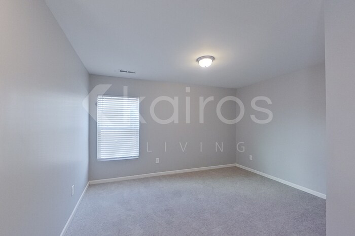 Building Photo - 3917 Miller Dr