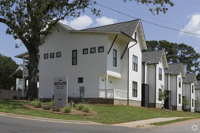 Primary Photo - The District at Clemson | Student Housing