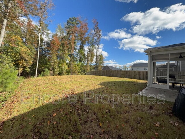 Building Photo - 2211 Montebell View Dr